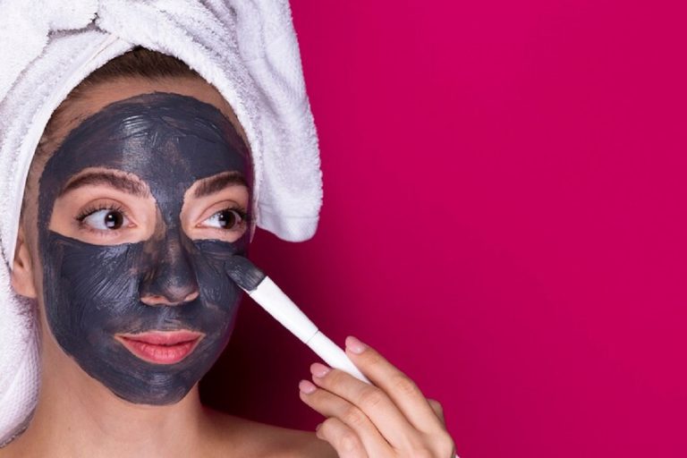 masque visage au charbon