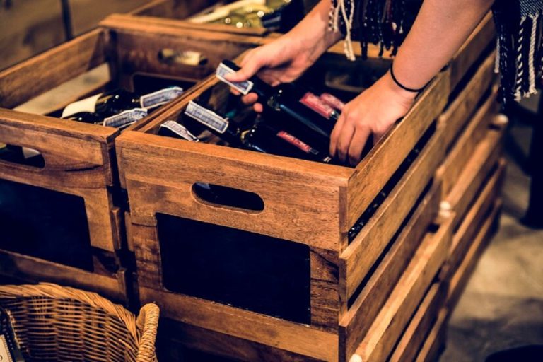 etagères caisse de vin